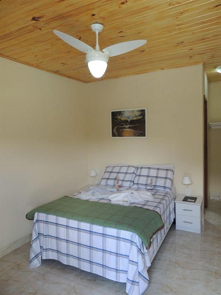 Pousada Xato Miguel Pereira Buitenkant foto